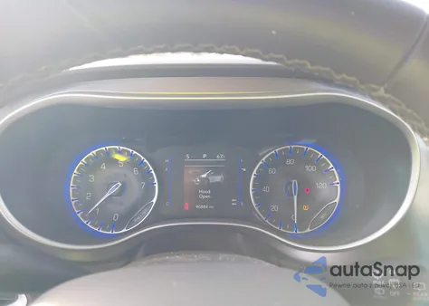 2018 Chrysler Pacifica Touring L из США, поврежденный, VIN 2C4RC1BG9JR171447